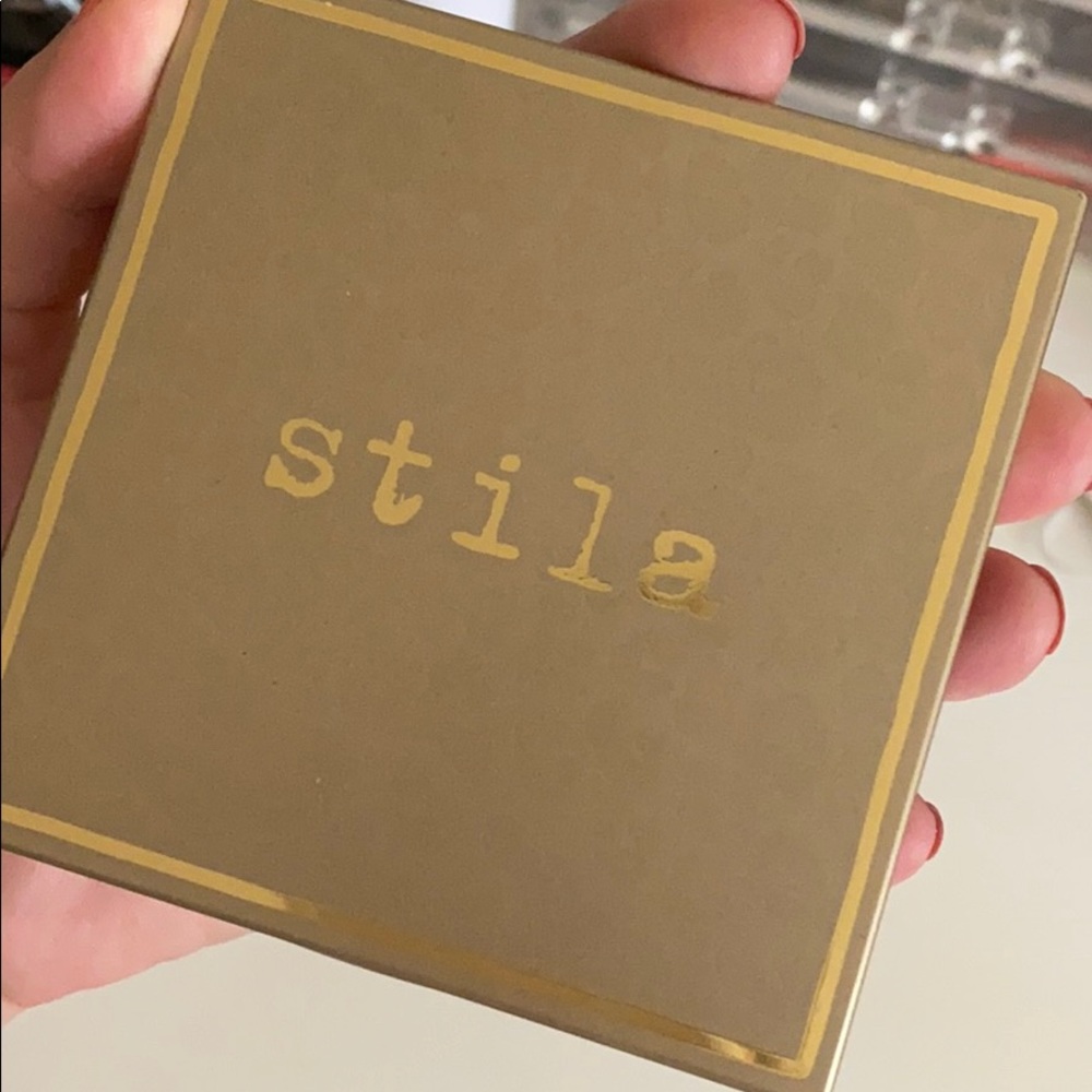 Lightly used stila pallete (authentic)